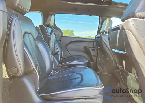 2022 Chrysler Pacifica Hybrid Limited z USA, uszkodzony, nr VIN 2C4RC1S71NR147908